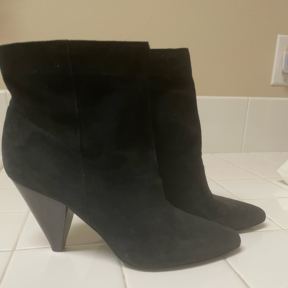 Treasure and Bond Scope booties 7 1/2